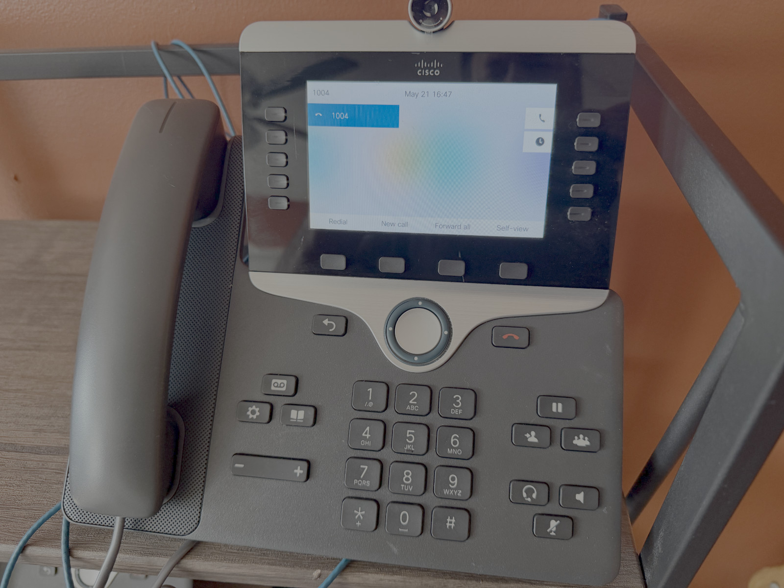 Cisco CP-8845-K9 5 Line IP Video Phone – Charcoal – Enterprise Firmware. Tested