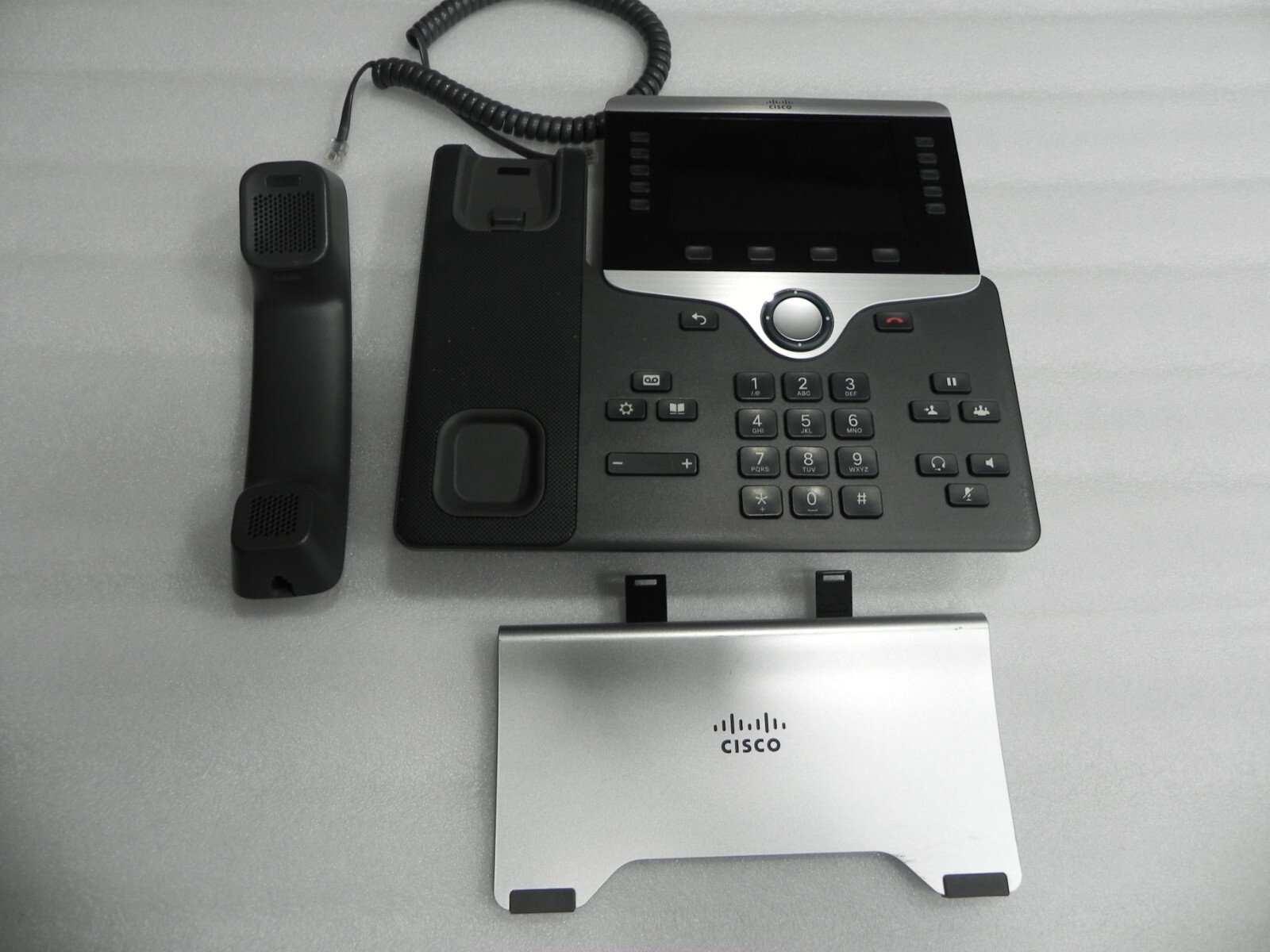 lot of 9 Cisco CP-8841 IP Phone VOIP with stands CP-8841-K9 V02 color screen