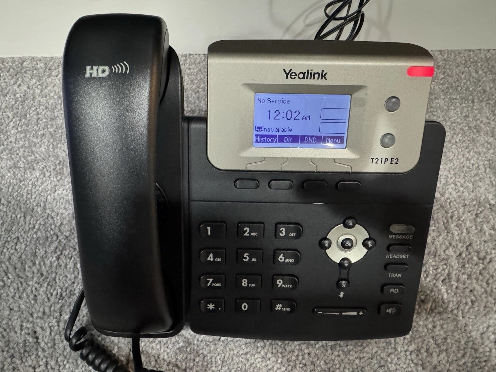 Yealink SIP-T21P E2 IP Business VOIP Phone with Stand Clean!
