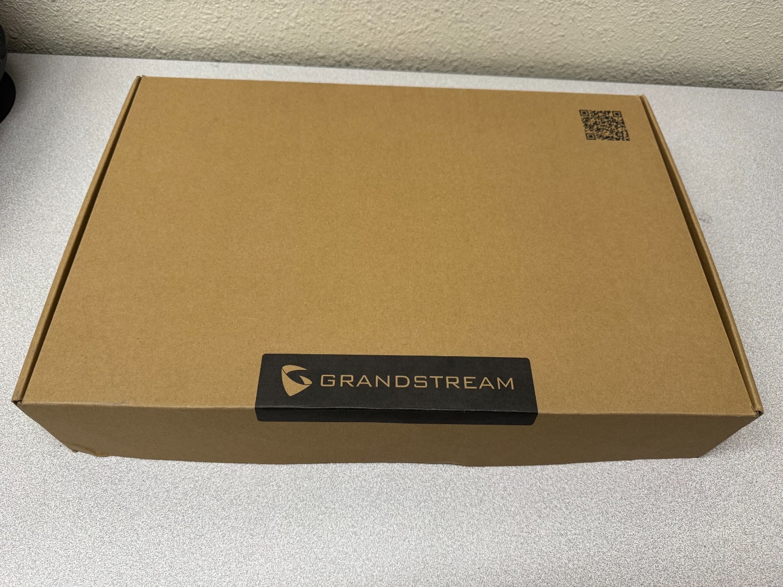 Grandstream GWN7803P 24-Port Gigabit Managed PoE Switch New in Original Box