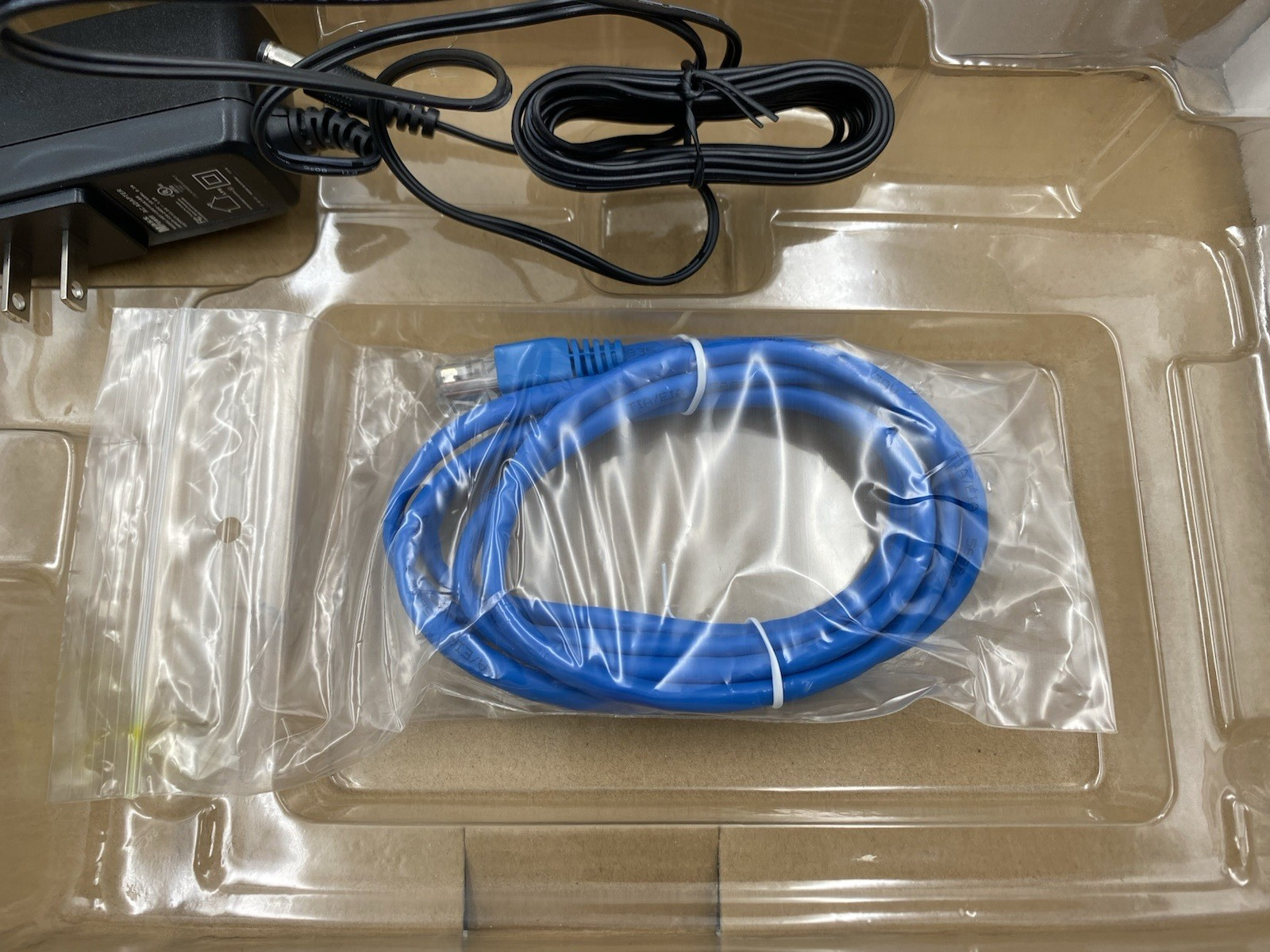 GRANDSTREAM GXW4108 8 PORT GATEWAY