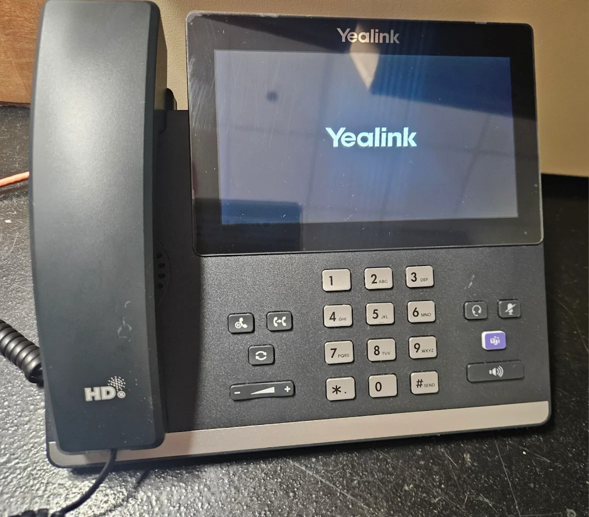 ***GREAT*** LOT OF 3 YEALINK SMART BUSINESS PHONES MP56 W HANDSETS & STANDS!!!