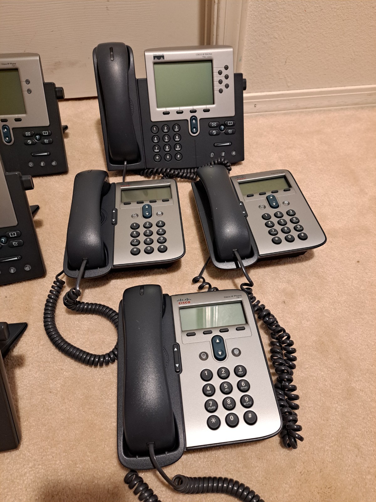 Lot of 10 Cisco VOIP Phones w Handsets – 7945 7941 7911 7961 Unified IP Phones