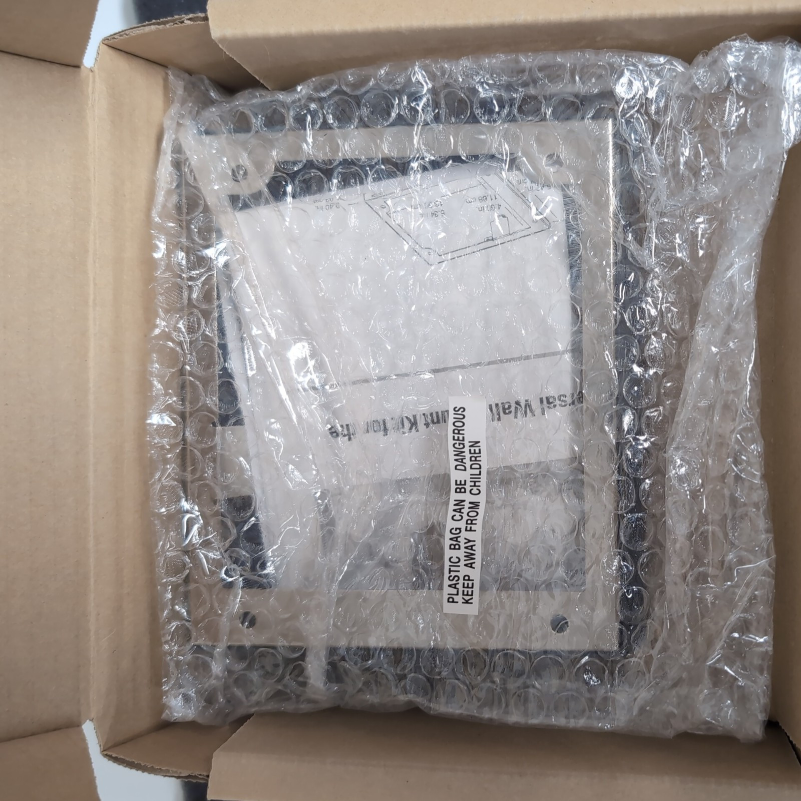 Cisco CP-LCKNGWALLMNT2 Universal Locking Wall Mount Kit for 7900 Phone Read Desc