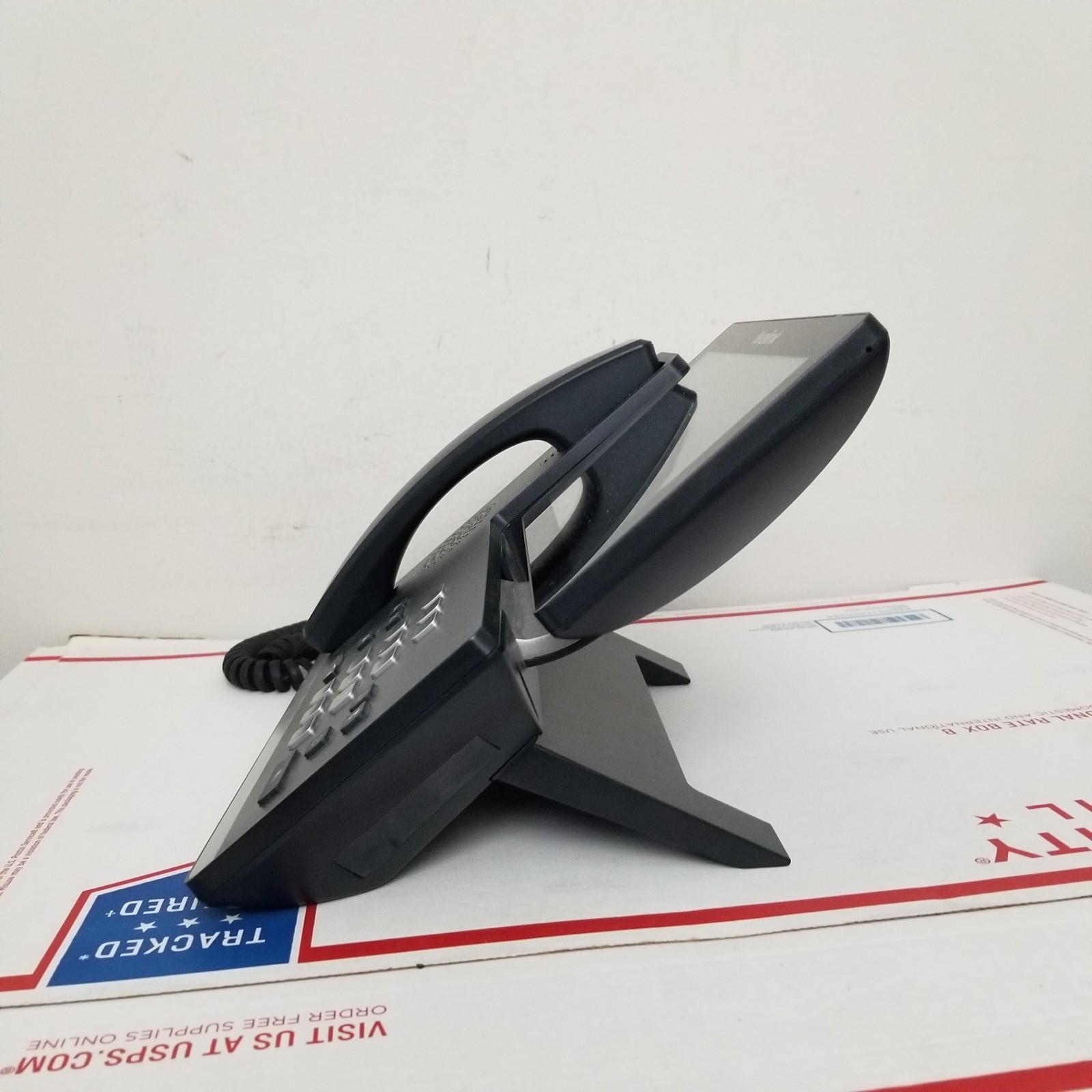 Yealink SIP-T58A Smart Business Phone Media with Stand Handset
