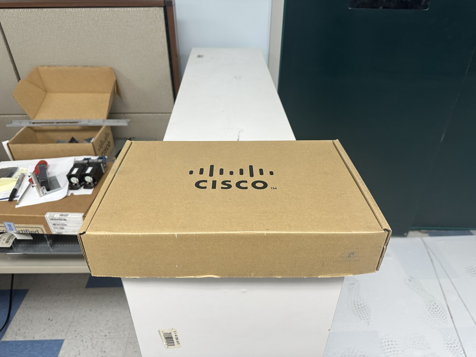 Cisco CP-7945G Cisco Unified IP Phone 7945G Color