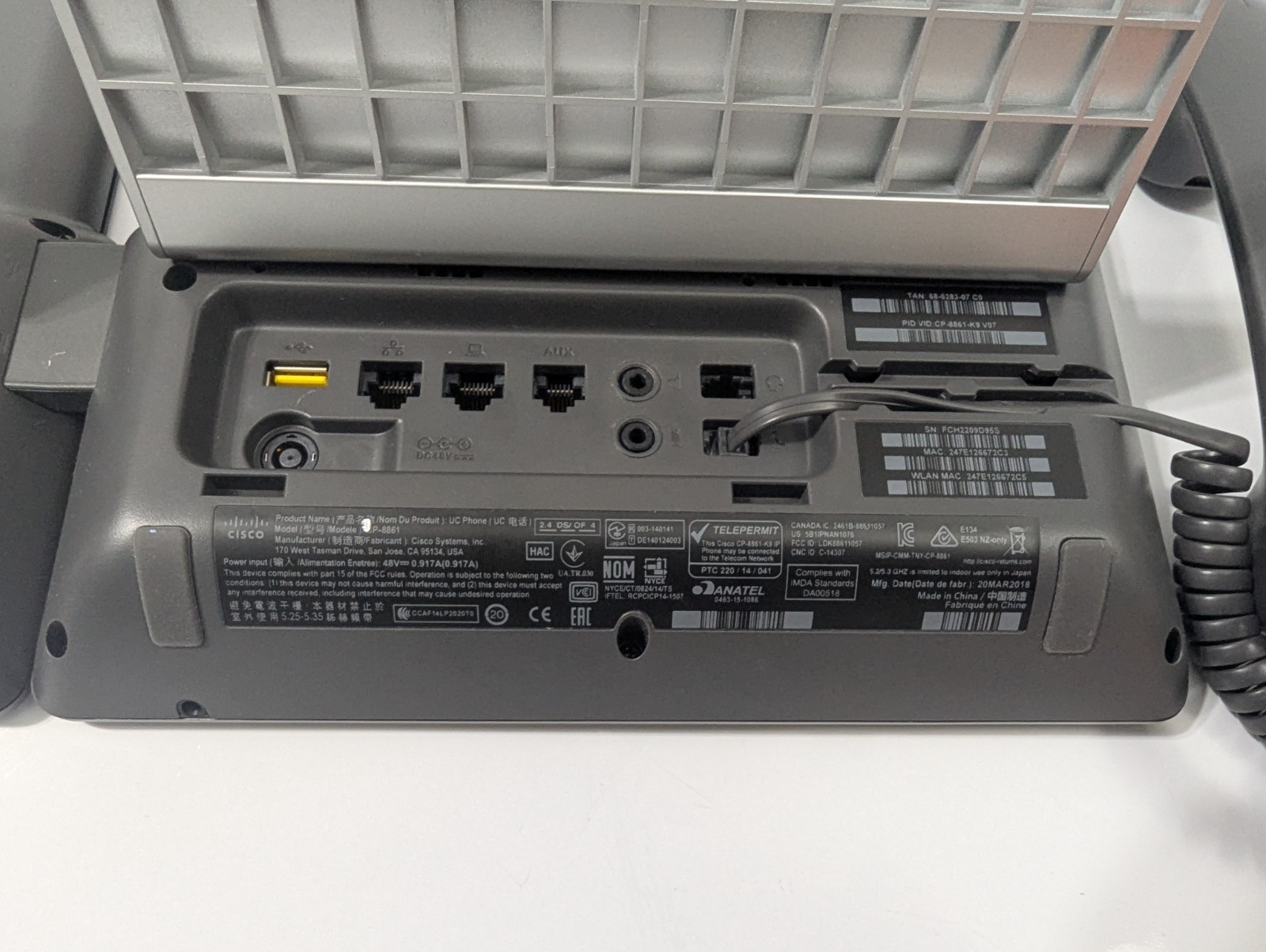 Cisco CP-8861-K9 v07 VoIP Business Color Desk Phone + CP-BEKEM Key Expansion