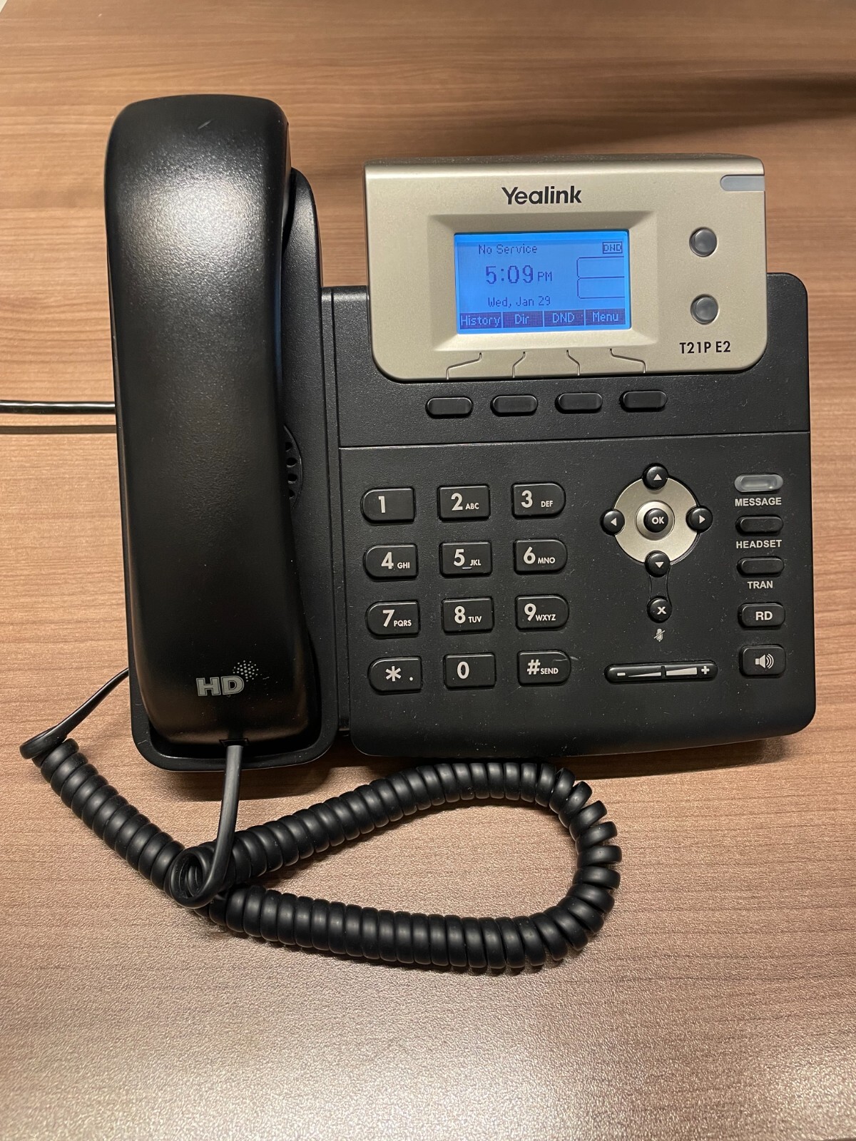 Yealink SIP-T21P E2 IP Business VOIP Phone with Stand Clean!