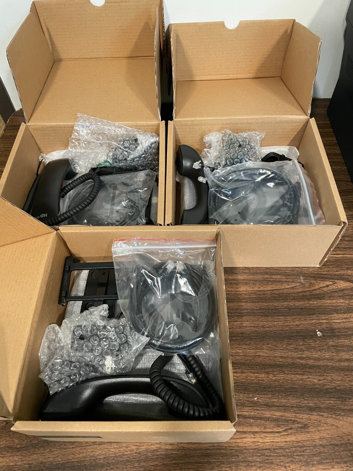 LOT OF 3 Yealink SIP-T21P E2 Dual-line VoIP Phones