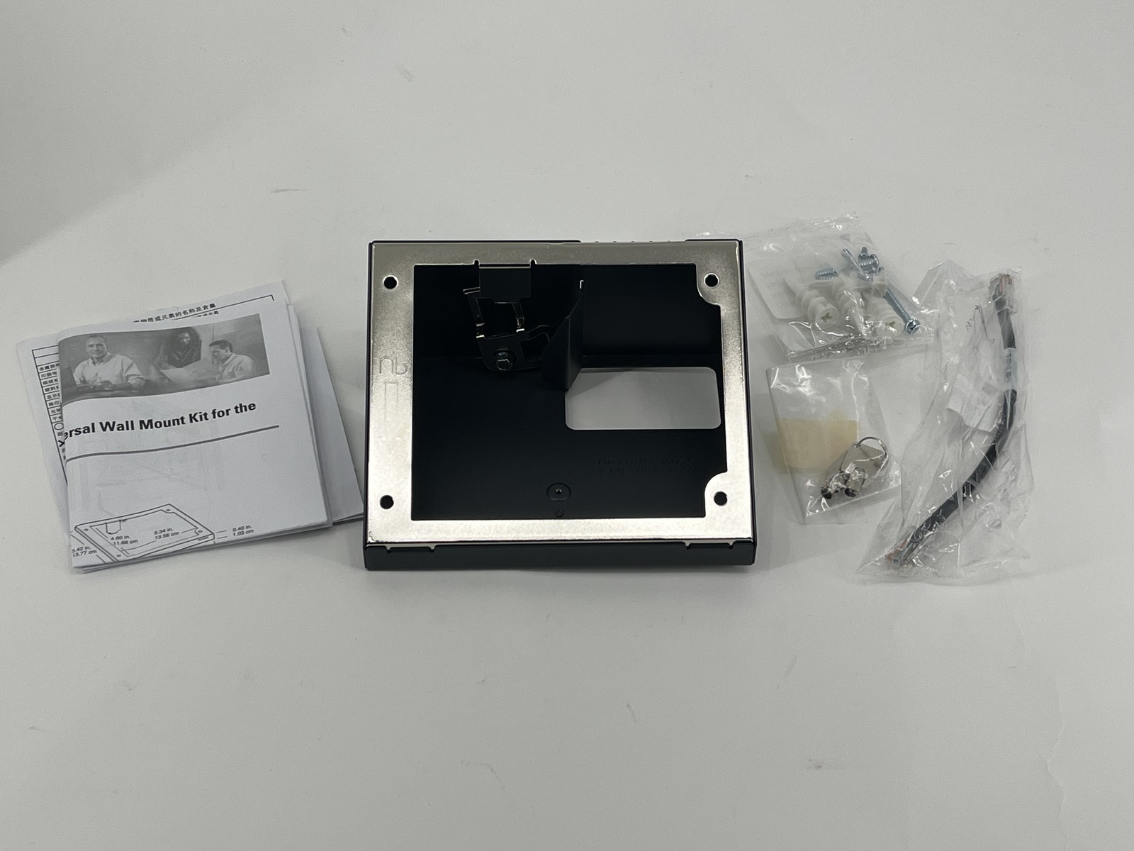 Cisco CP-LCKNGWALLMNT2 Wall Mount Kit for 7900 Series IP Phones Original Box