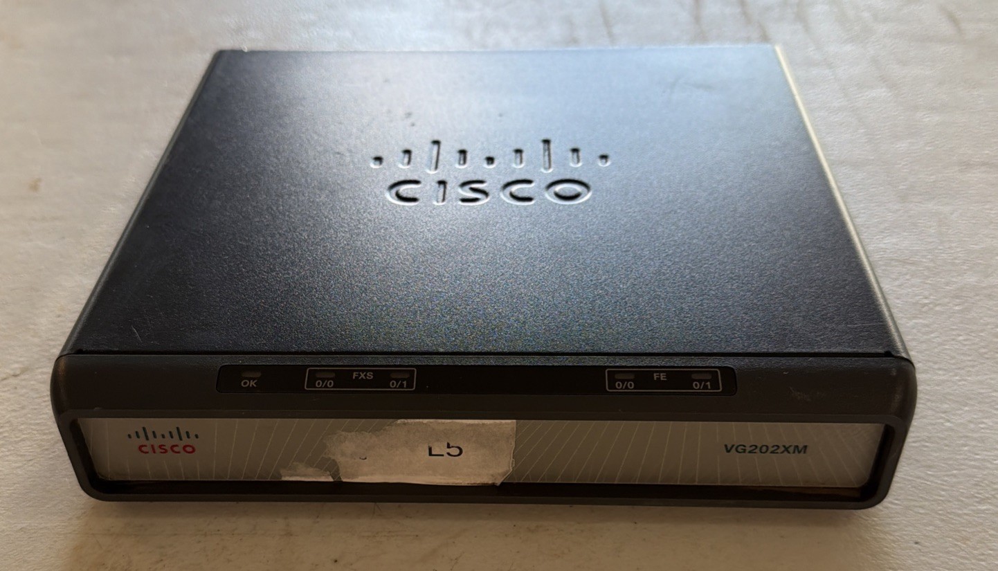 Cisco VG202XM 2 Port Analog Voice Gateway VOIP VG202XM – NO PSU