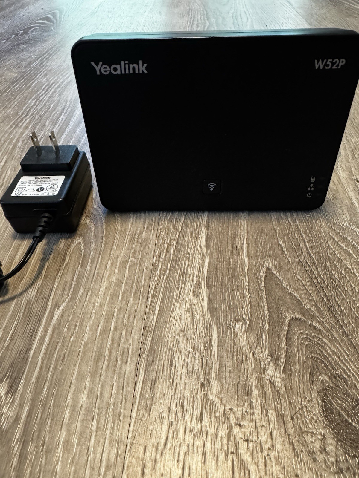 Yealink W52P DECT Sip Cordless Phone with Base and Power Adapters