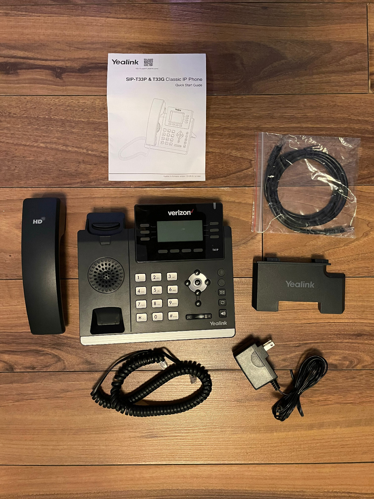 Yealink SIP T33G Classic IP Phone, 4-Line Business Phones – Lot of 6 Phones