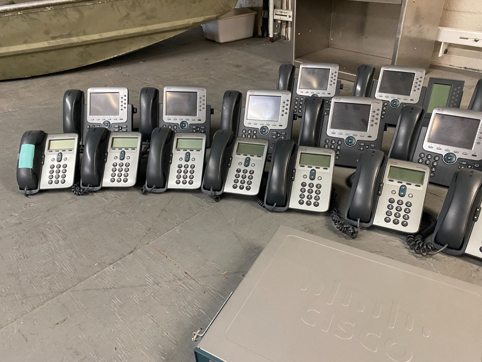 CISCO IP Phones and Unified Communications Hub