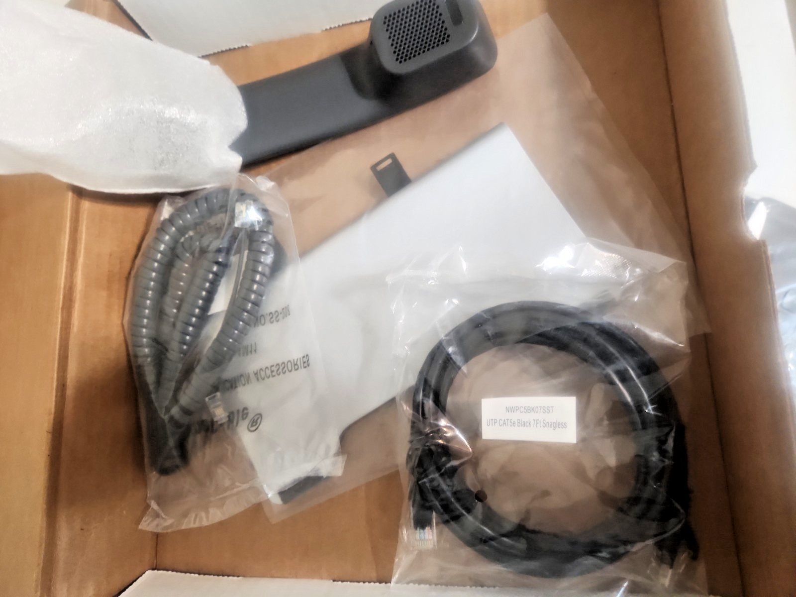 Title: Lot of 5 Cisco CP-8851-K9 IP Phones VoIP Business Office Phones PoE Open