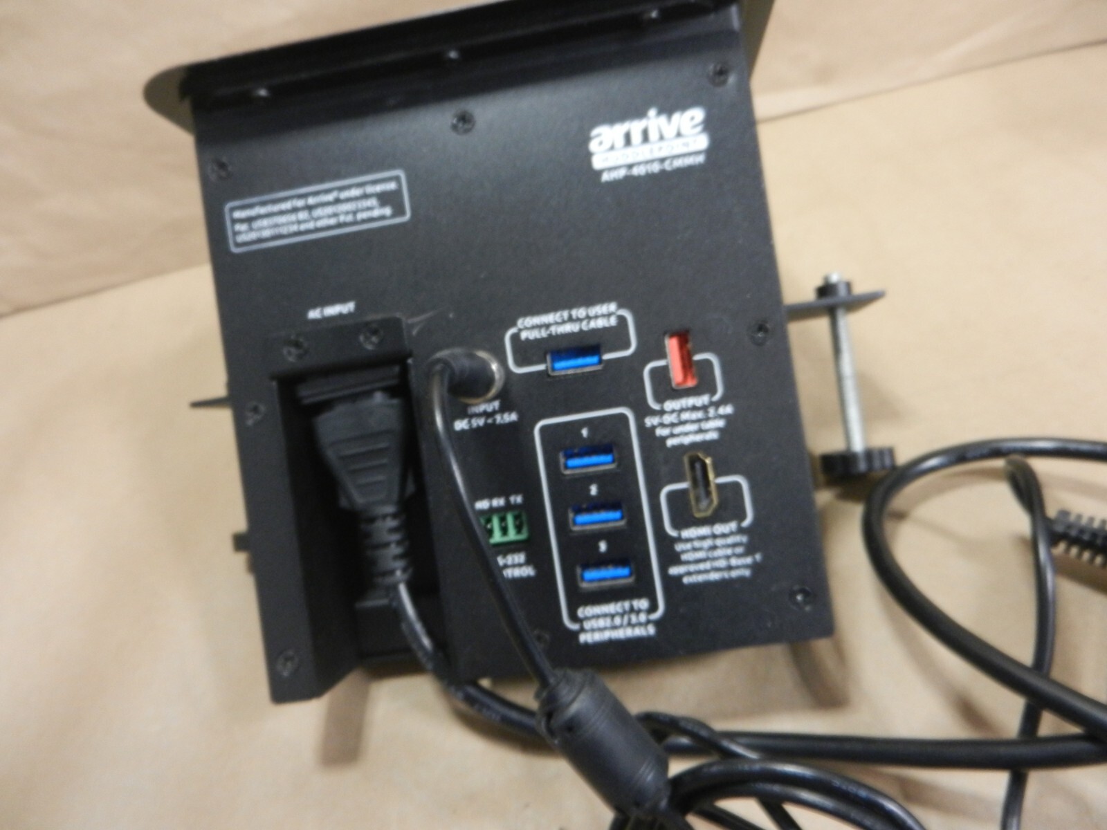 ARRIVE HUDDLEPOINT – BYOC BYOD Tabletop HUB # AHP-4010-CMMH-USA