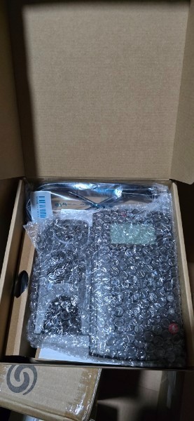 BRAND NEW!!! Polycom 2200-40250-025 VVX 101 Entry Level IP VOIP POE Telephone
