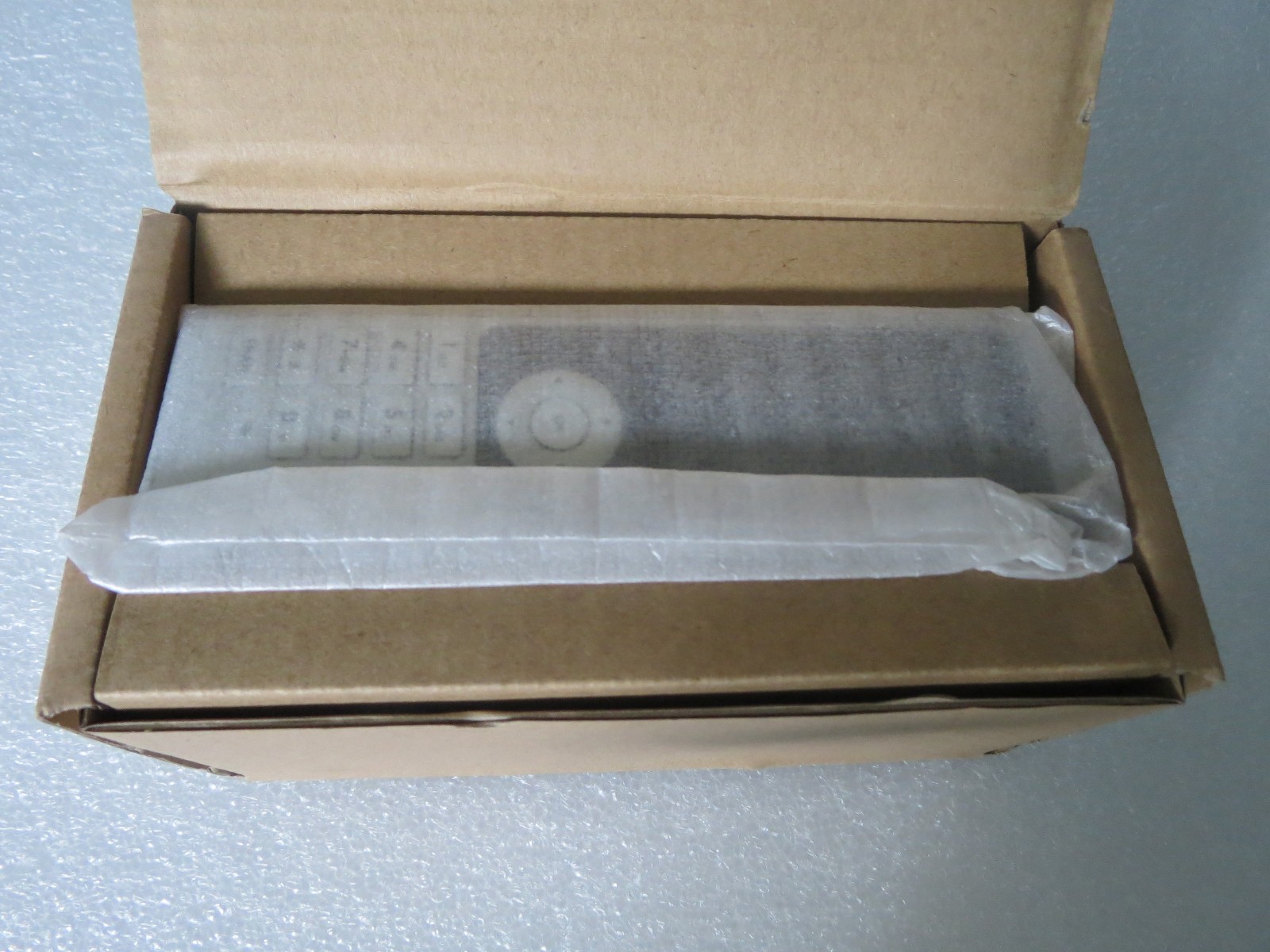 Yealink W56H Wireless DECT IP Phone w Base Station,battery & Ac Adapter New