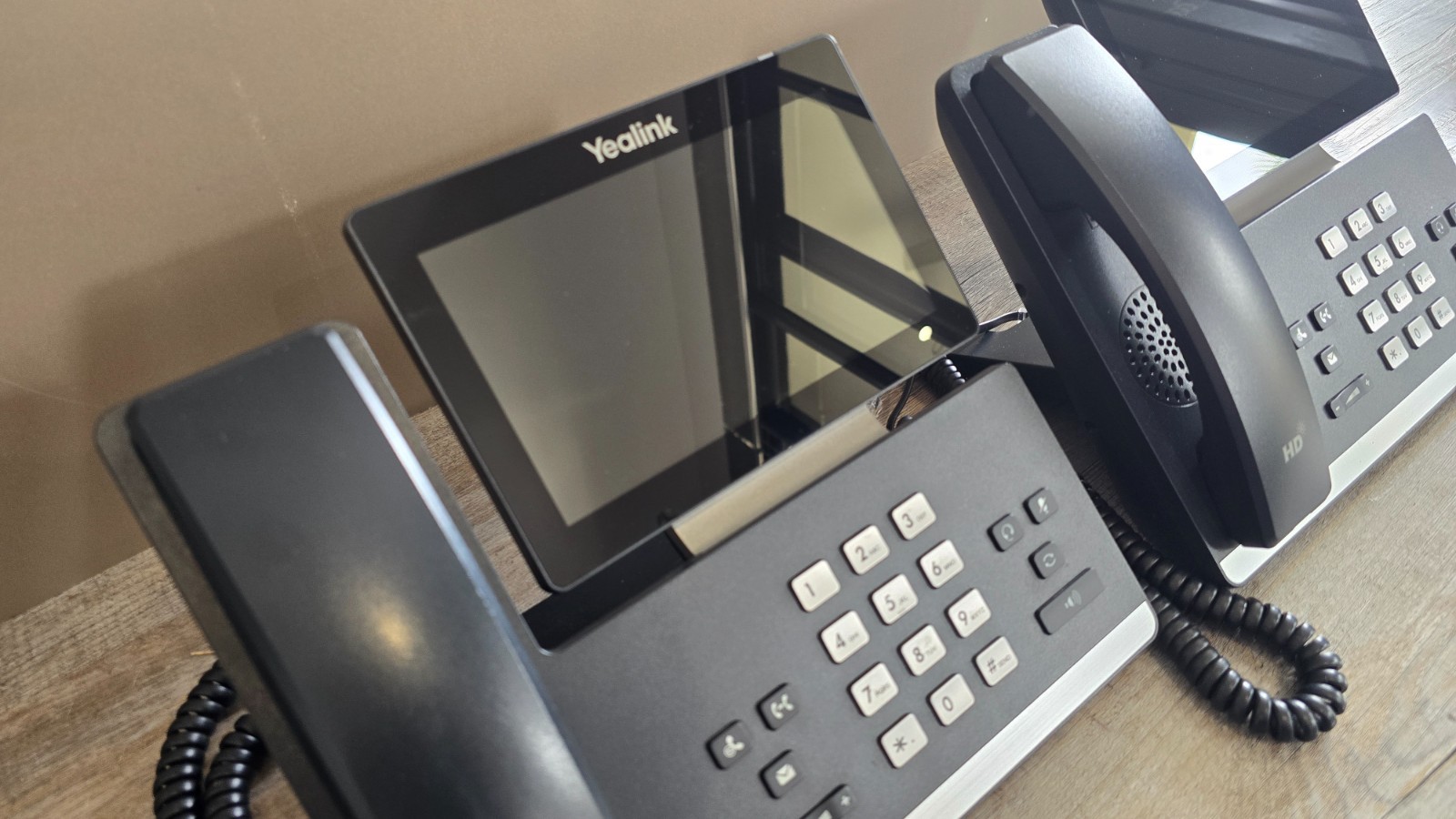 2 x Yealink SIP-T57W Prime Business Phone