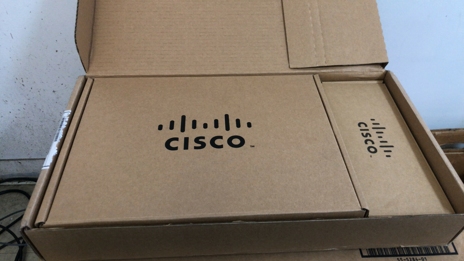 NEW CISCO CP-9971-C-CAM-K9 VoIP IP Phone Color Touchscreen USB Camera Wifi NOB