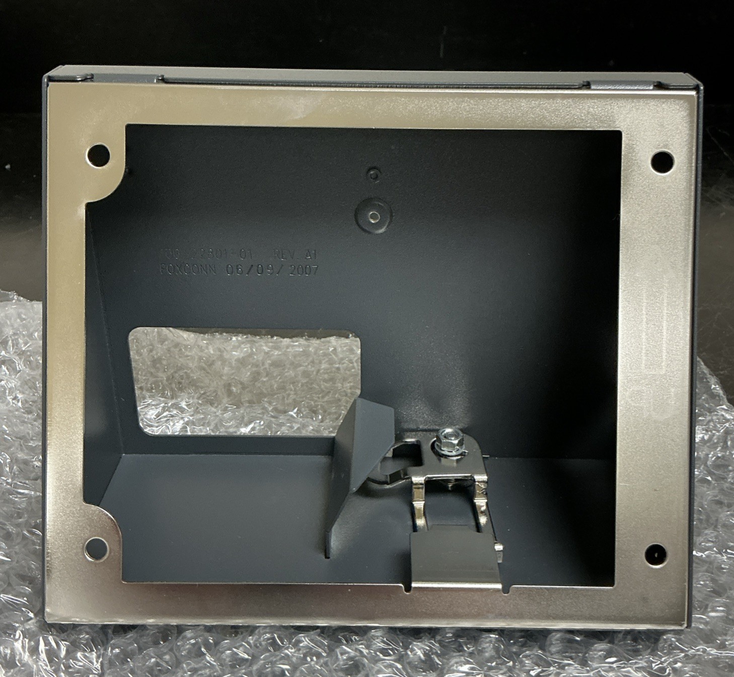 Cisco CP-LCKNGWALLMNT2 Locking Wall Mount Kit For 7900 Phone
