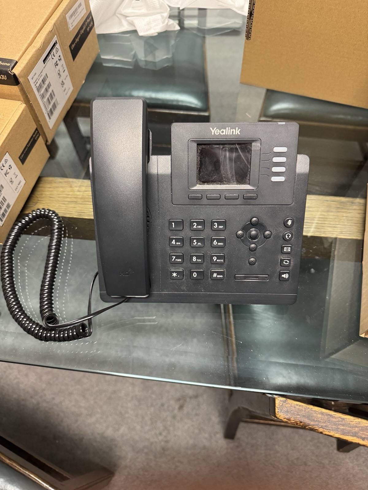 Yealink SIP-T33G IP Phone 4-Line Speakerphone Black Ethernet RJ-45. 9 phones