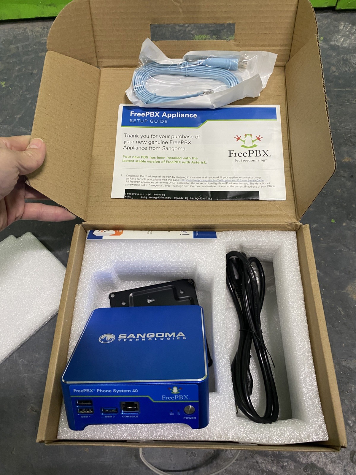 Sangoma FreePBX 40 Open Source Phone System (FPBX-PHS-0040)