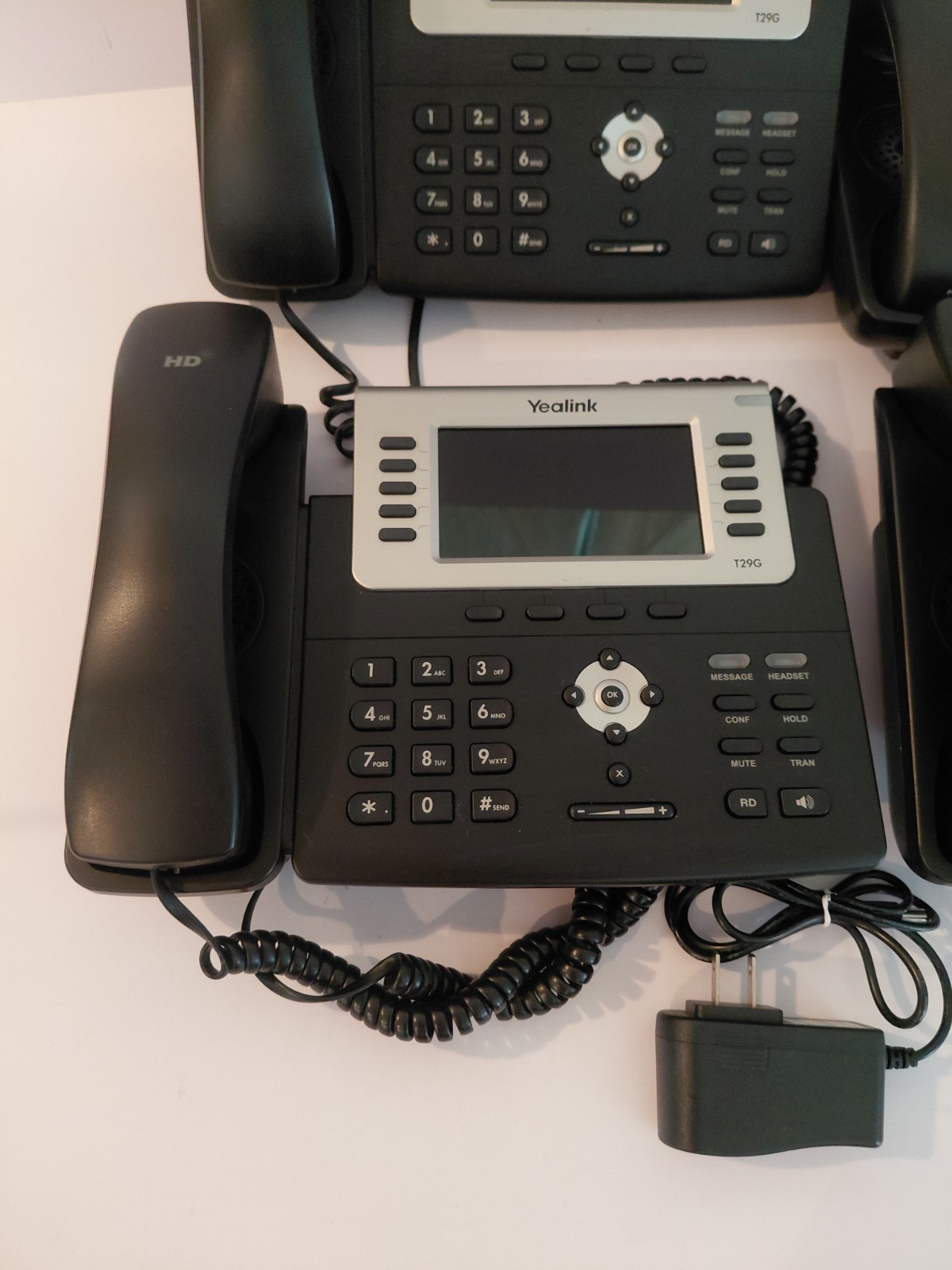 Lot of 4 Yealink Model SIP-T29G Gigabit IP Phones With Handsets & Power Tested