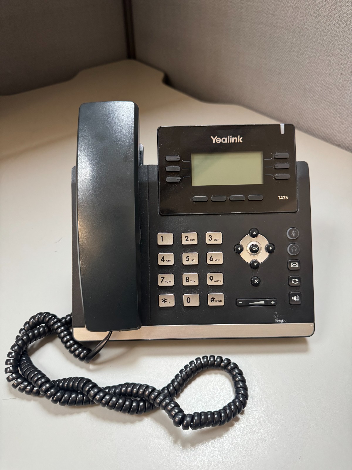 Yealink SIP-T42S Corded IP Phone Black