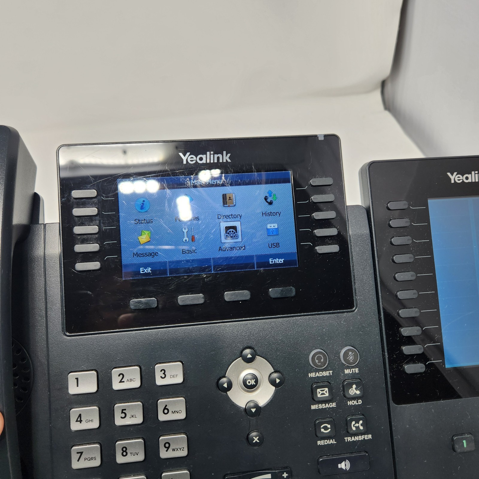 Yealink SIP-T46U 4.3″ LCD Gigabit IP Phone With Expansion Module Yeahlink EXP43