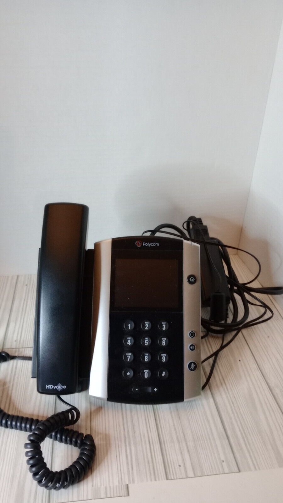 Polycom VVX 501 Business Media VOIP Desktop Phone – Black Touch Screen