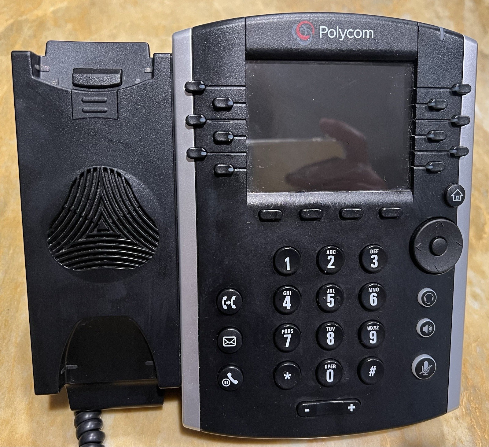 Polycom VVX 411