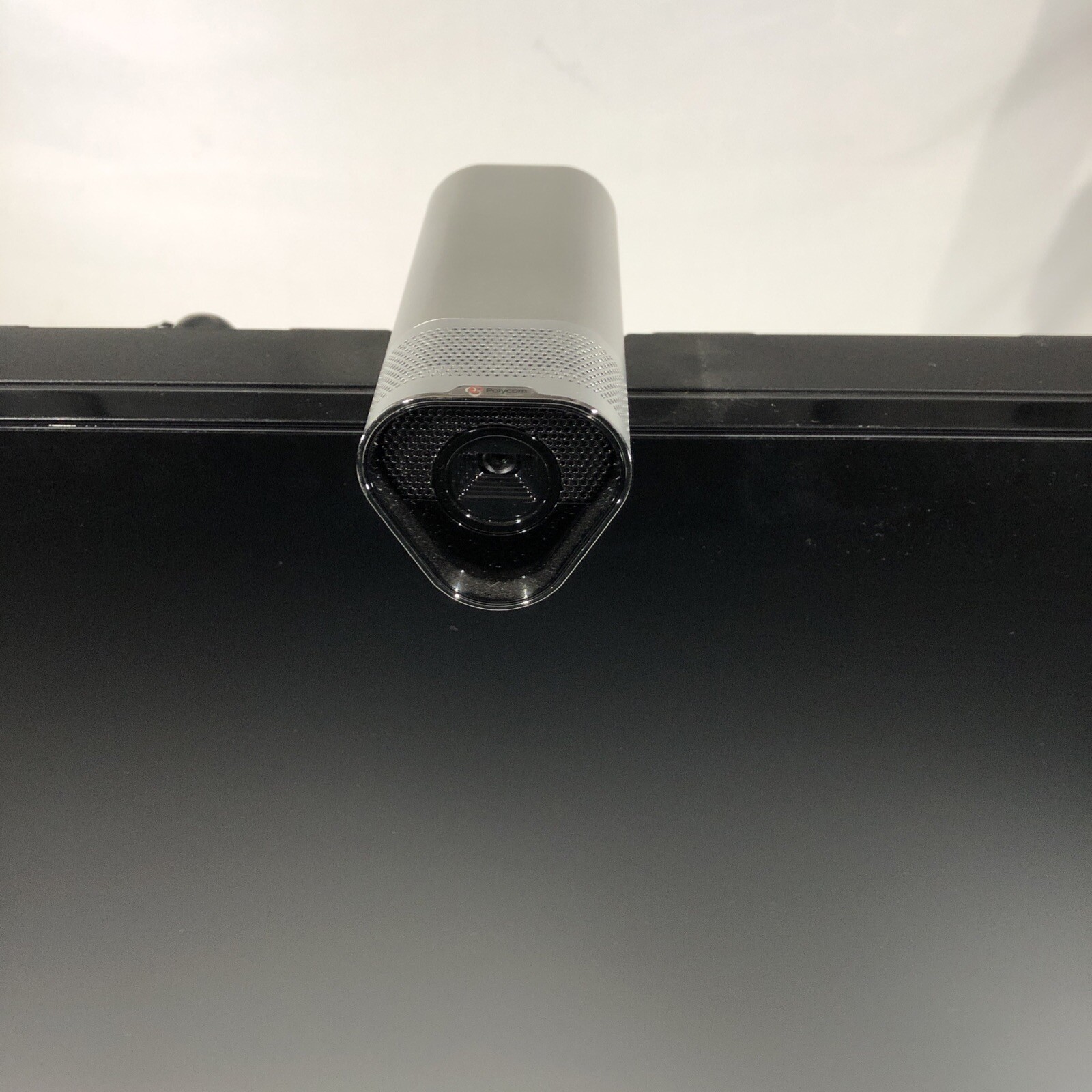 POLYCOM GS-27 27″ LED FULL HD CONFERENCE MONITOR w RealPresence Group 500 + Remo