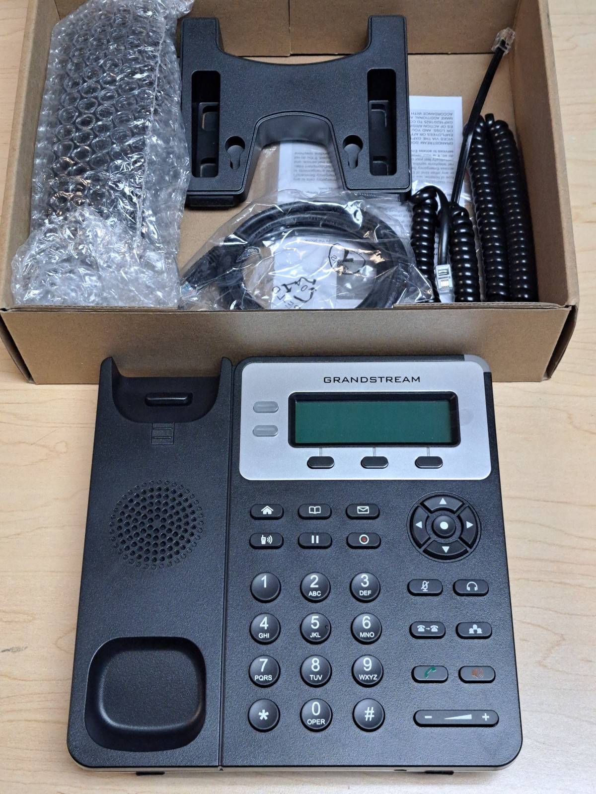 Grandstream GXP1625 2-Line Small Business Desktop IP Phone Backlit LCD PoE