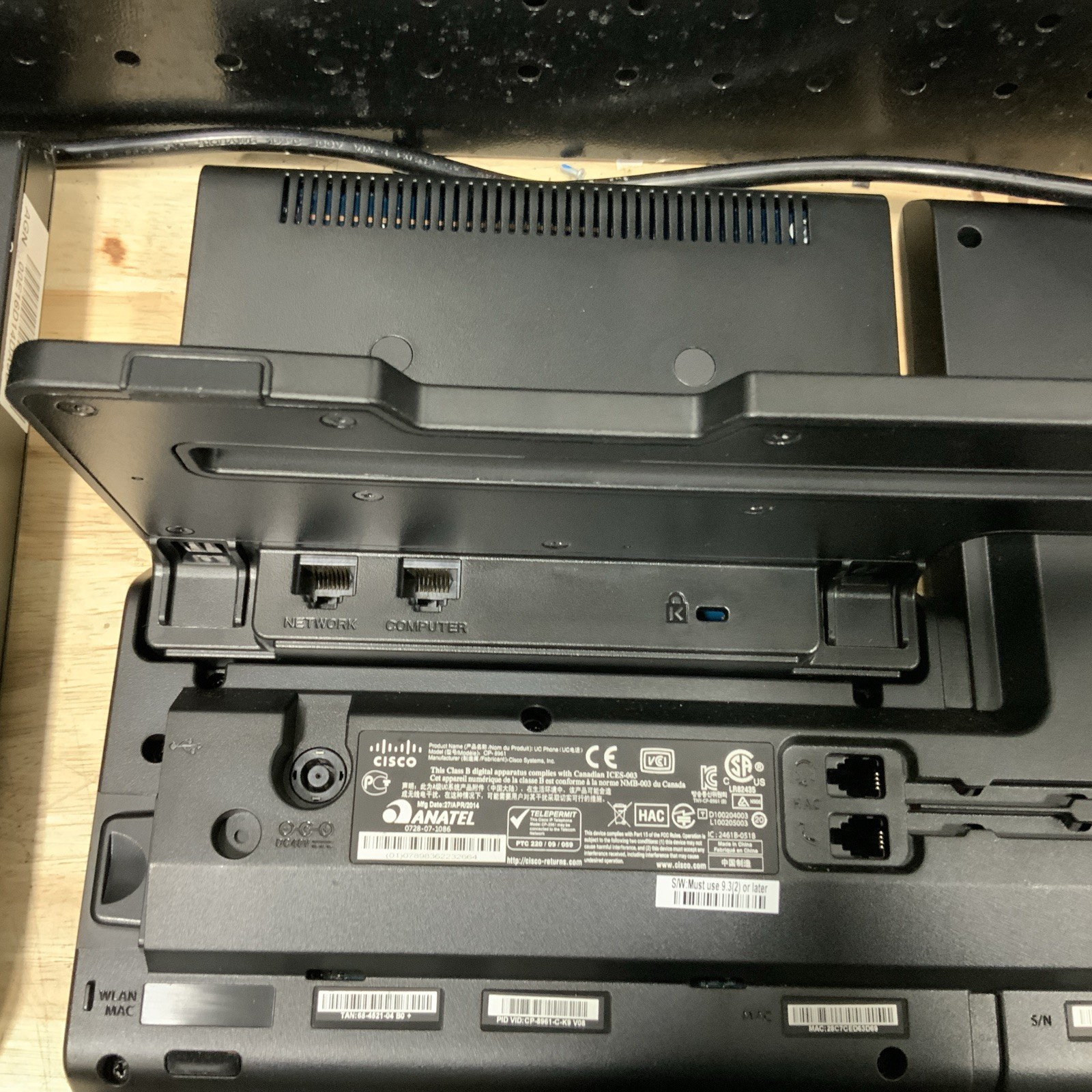LOT OF 4 Cisco 8961 Unified IP Phone with Handset and Stand Cisco CP-8961 KW1-7