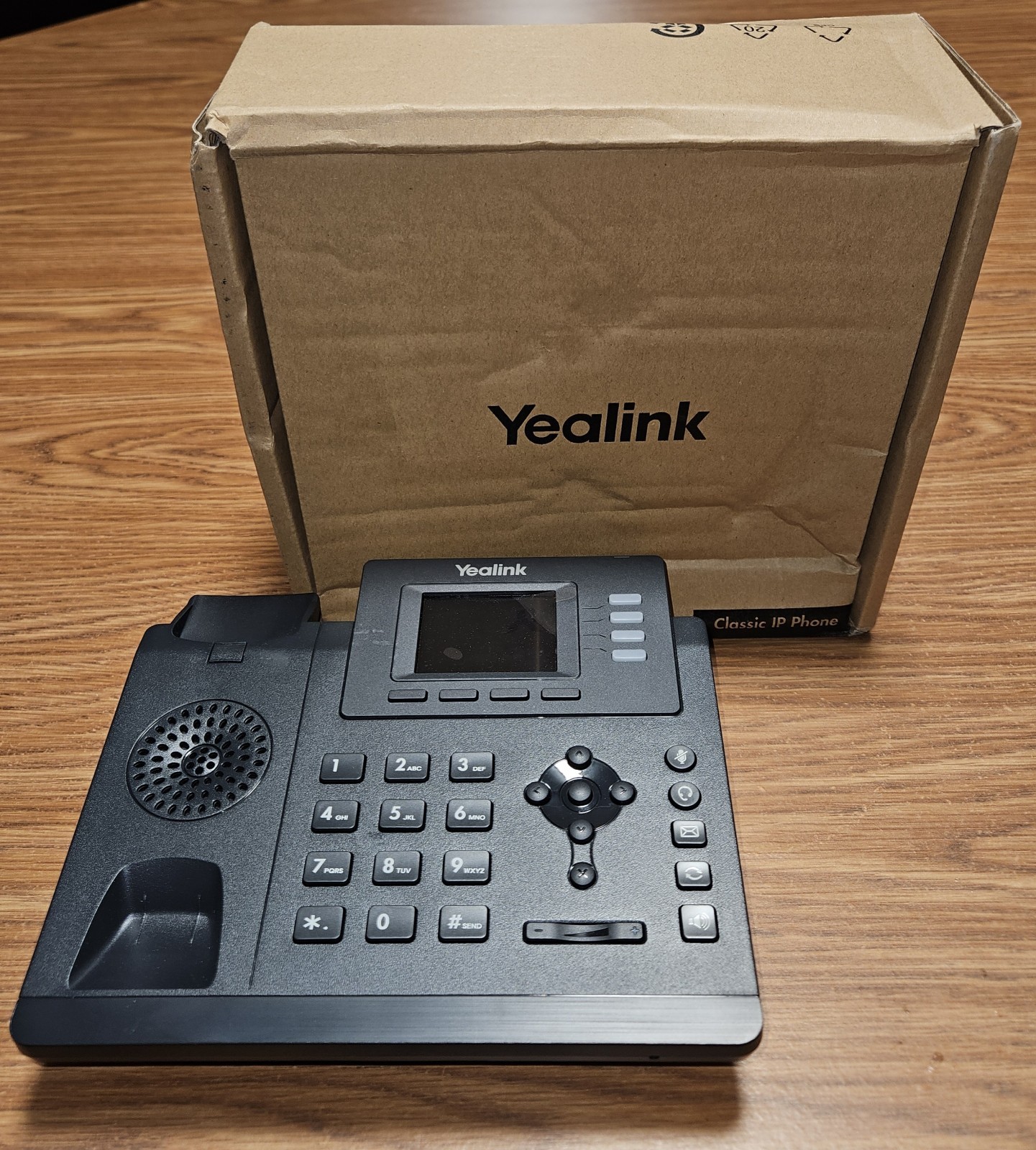 Yealink SIP-T33G Classic IP Phone, 4 line VoIP, 2.4″ Color Display, Dual-Port
