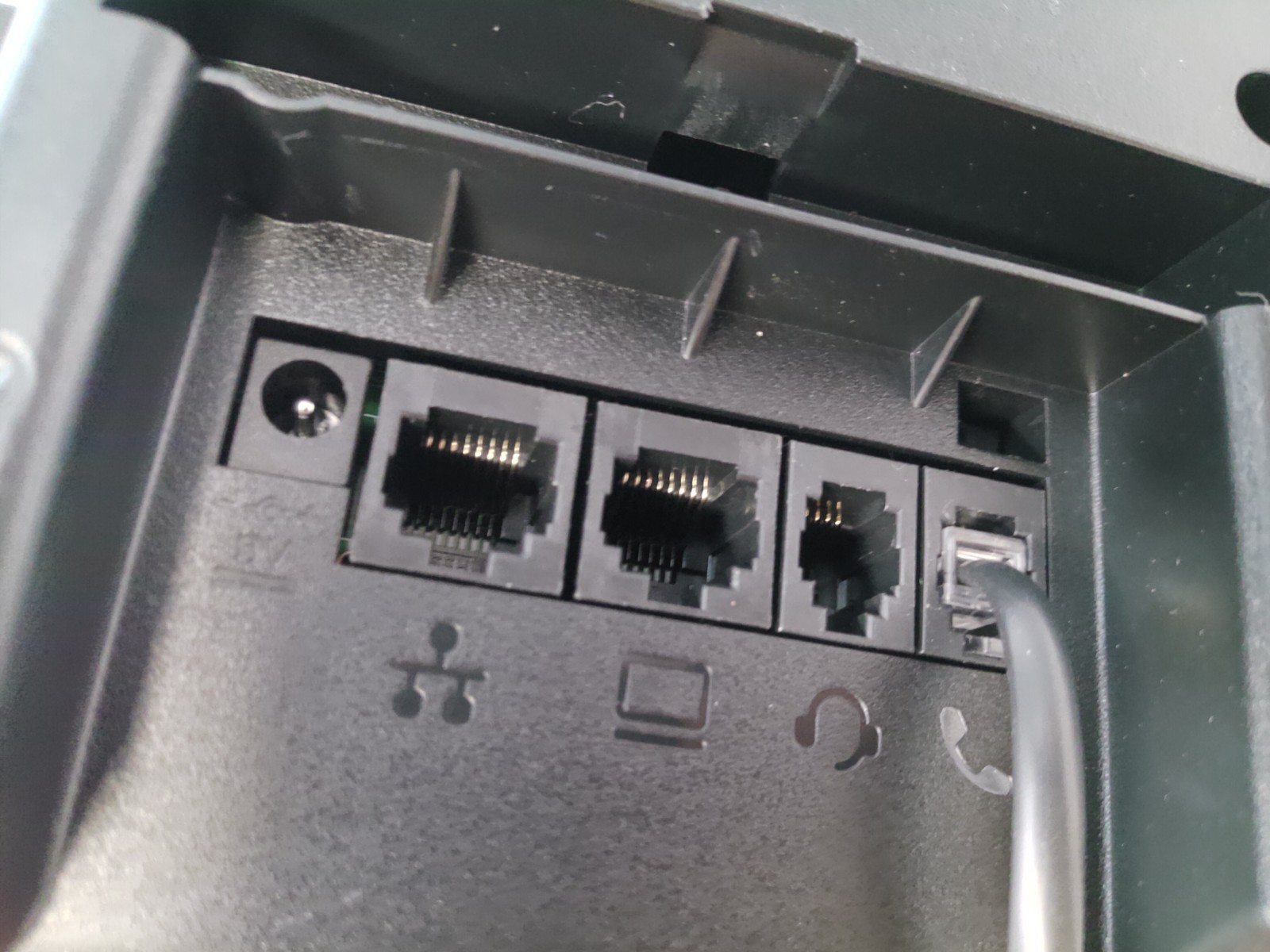 Polycom Phone VVX 350 6-Line Business IP Desk Black 2201-48830-001 – USED RESET
