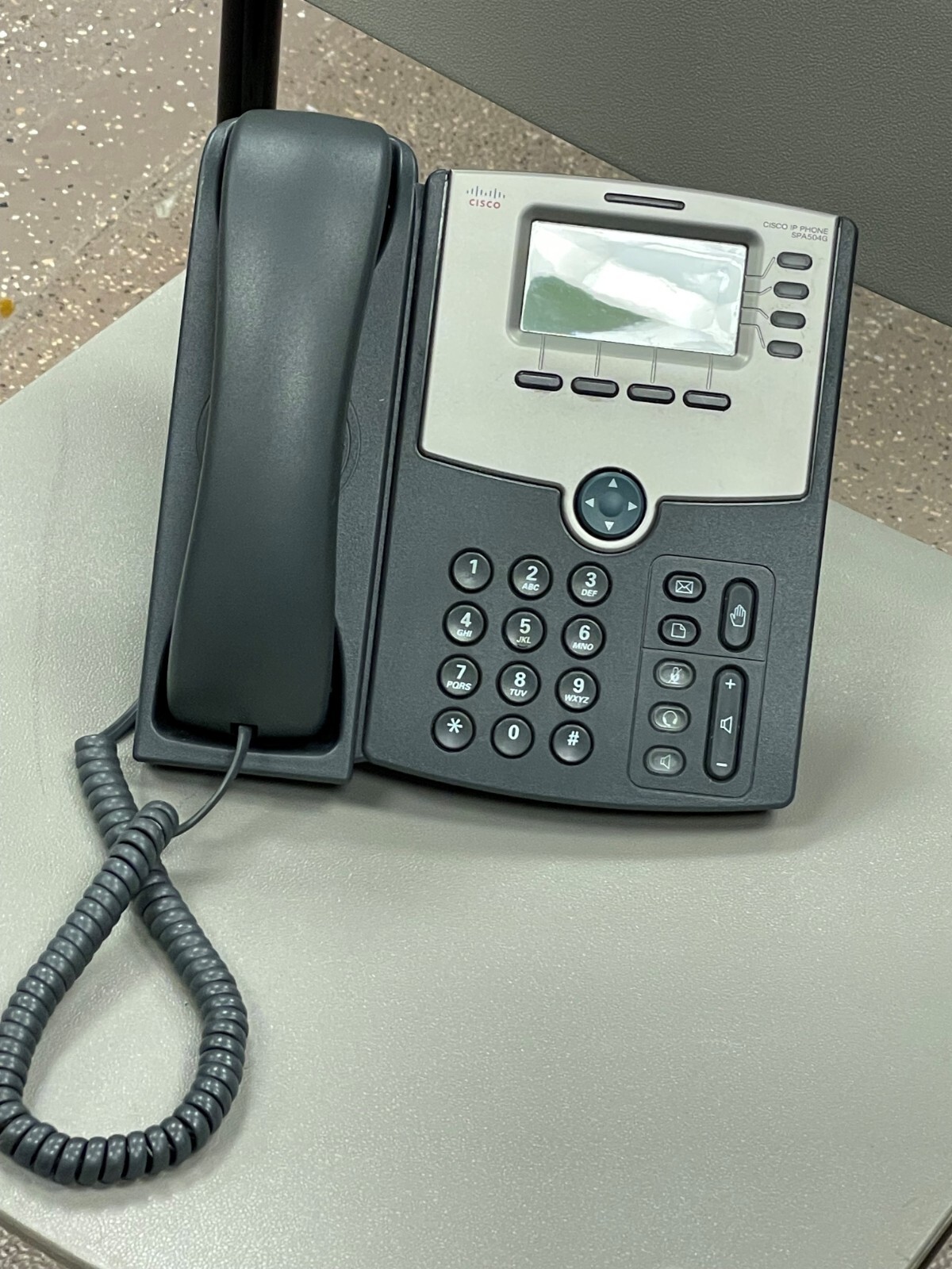 Cisco SPA504G IP Phone, 4-Line, 2-Port Switch PoE (43 Available)