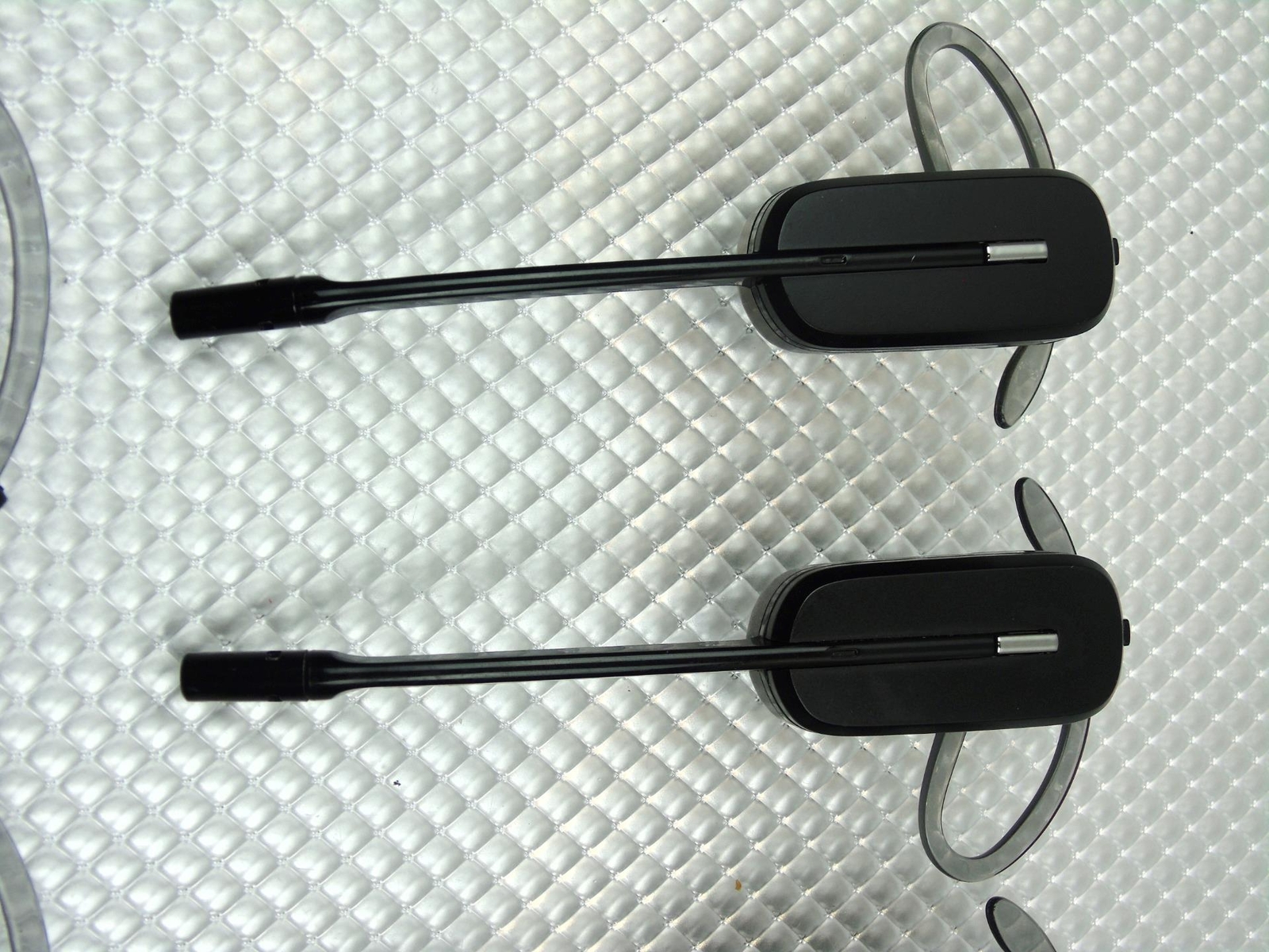 Lot of 7 – Plantronics C540 / AL8-WH500 BlueTooth Headset + Ear Loop (No Battery