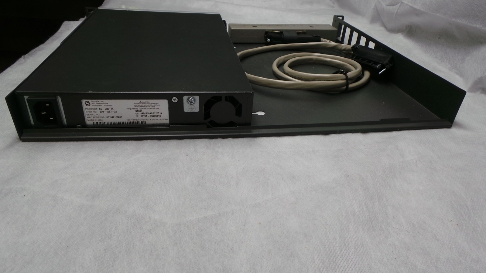 ShoreTel Shoregear 220T1A Voice Switch (SG-220T1A)