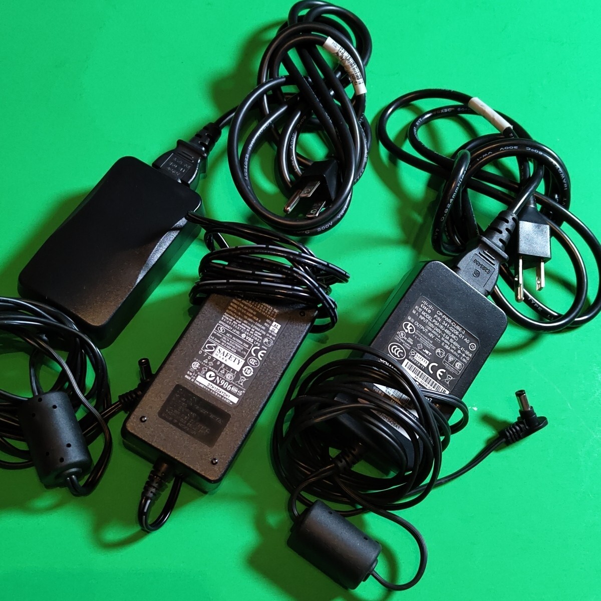 3x Lot 48V Cisco CP-PWR-CUBE-3 Delta IP Phone Power Supply – GENUINE 90 Angle