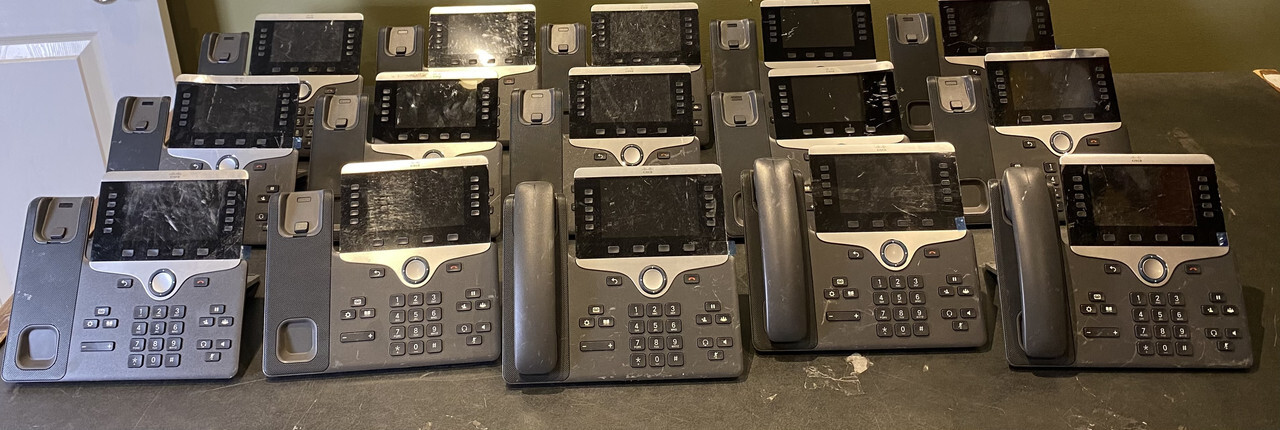 LOT OF 15 CISCO CP-8851 CP-8851-K9 MULTI-PLATFORM IP PHONES X3 PHONES