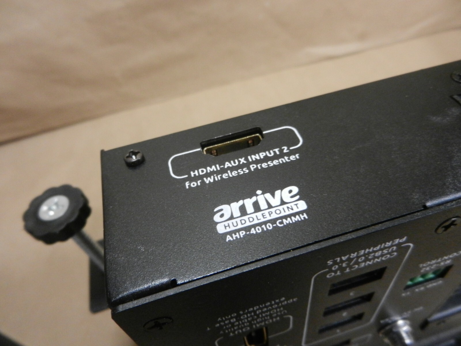 ARRIVE HUDDLEPOINT – BYOC BYOD Tabletop HUB # AHP-4010-CMMH-USA