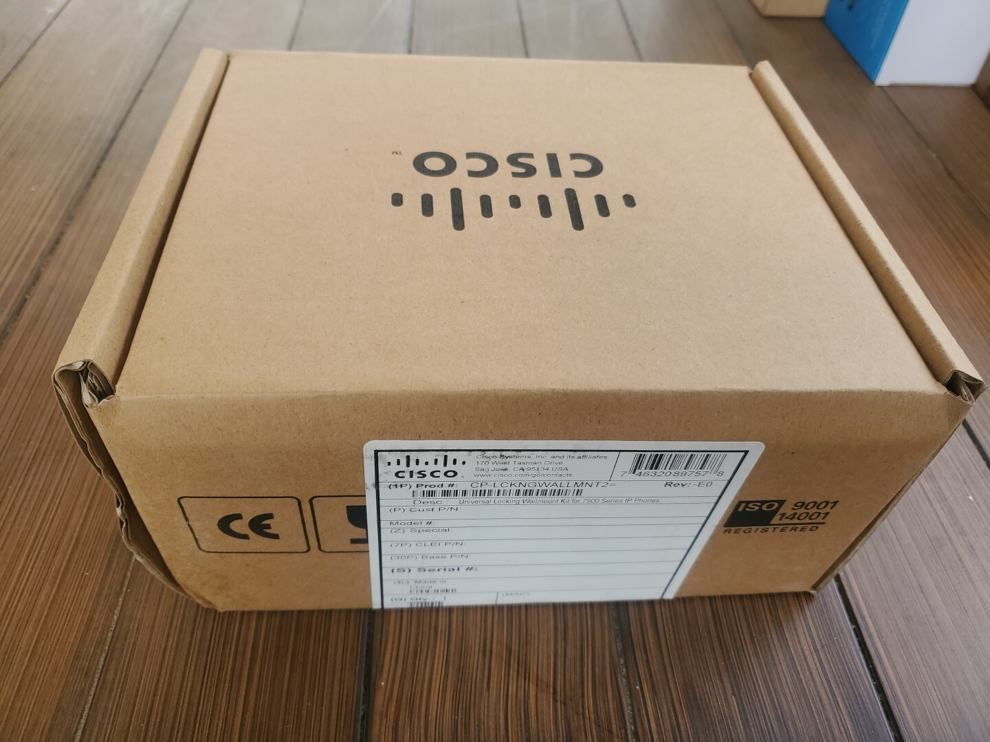 Cisco CP-LCKNGWALLMNT2 Universal Locking Wall Mount Kit for 7900 Series