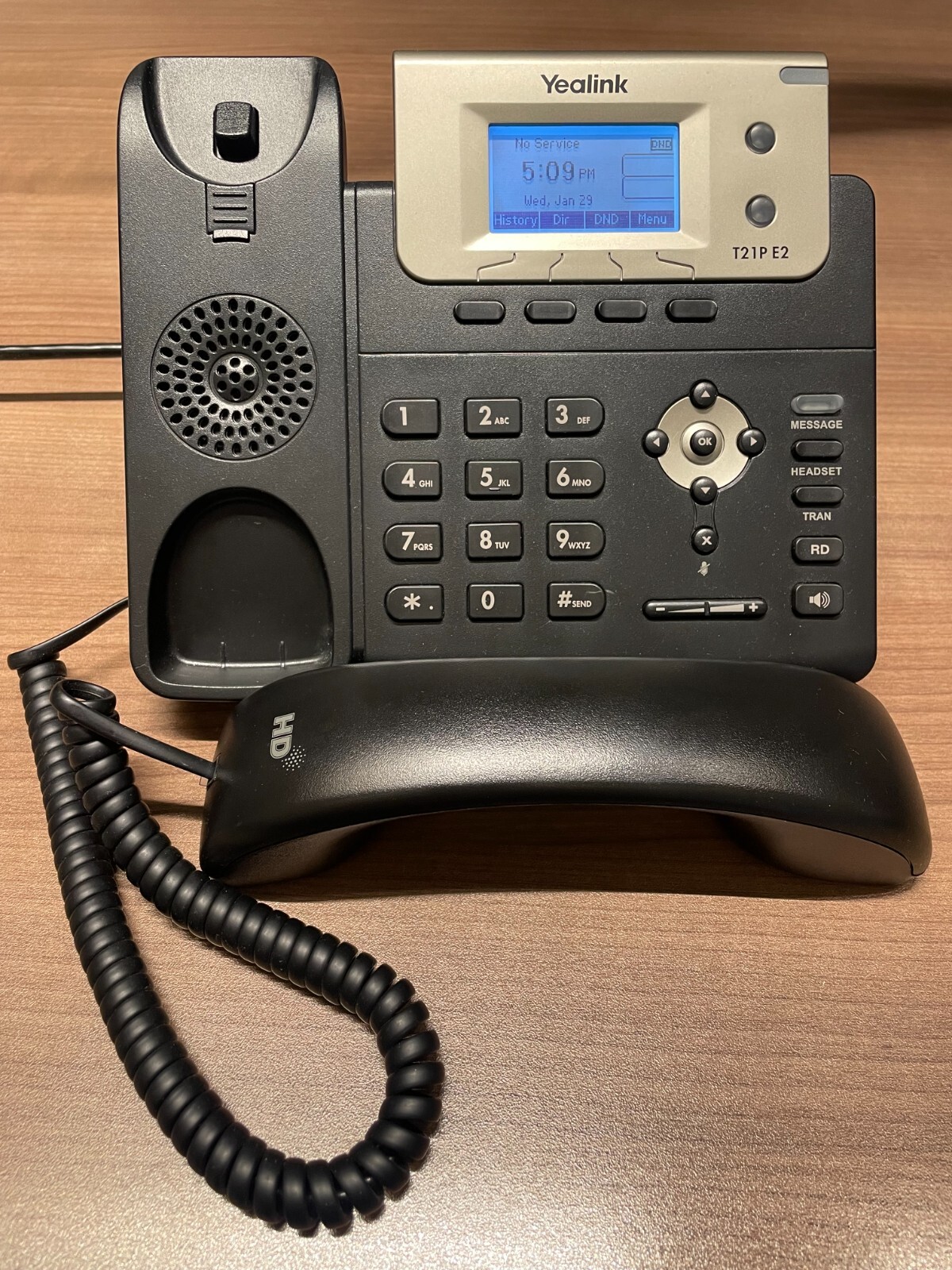 LOT 2. Yealink SIP-T21P E2 IP Business VOIP Phone with Stand. Clean!