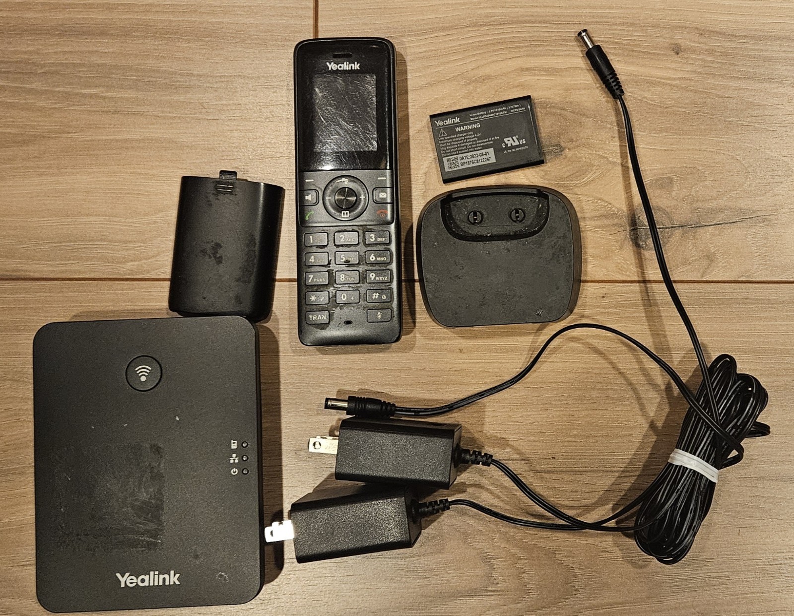 *USED* YEALINK W70B DECT IP BASE STATION VOIP With W73H Handset