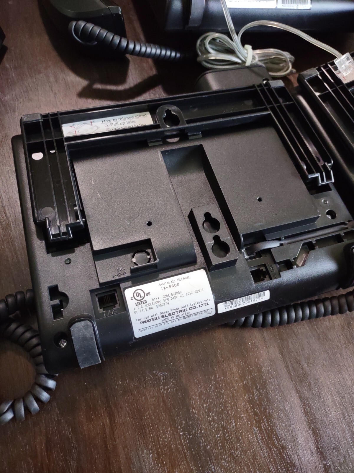 IWATSU IX-5800 DIGITAL TELEPHONE (505800) Lot of 3 Business Phones