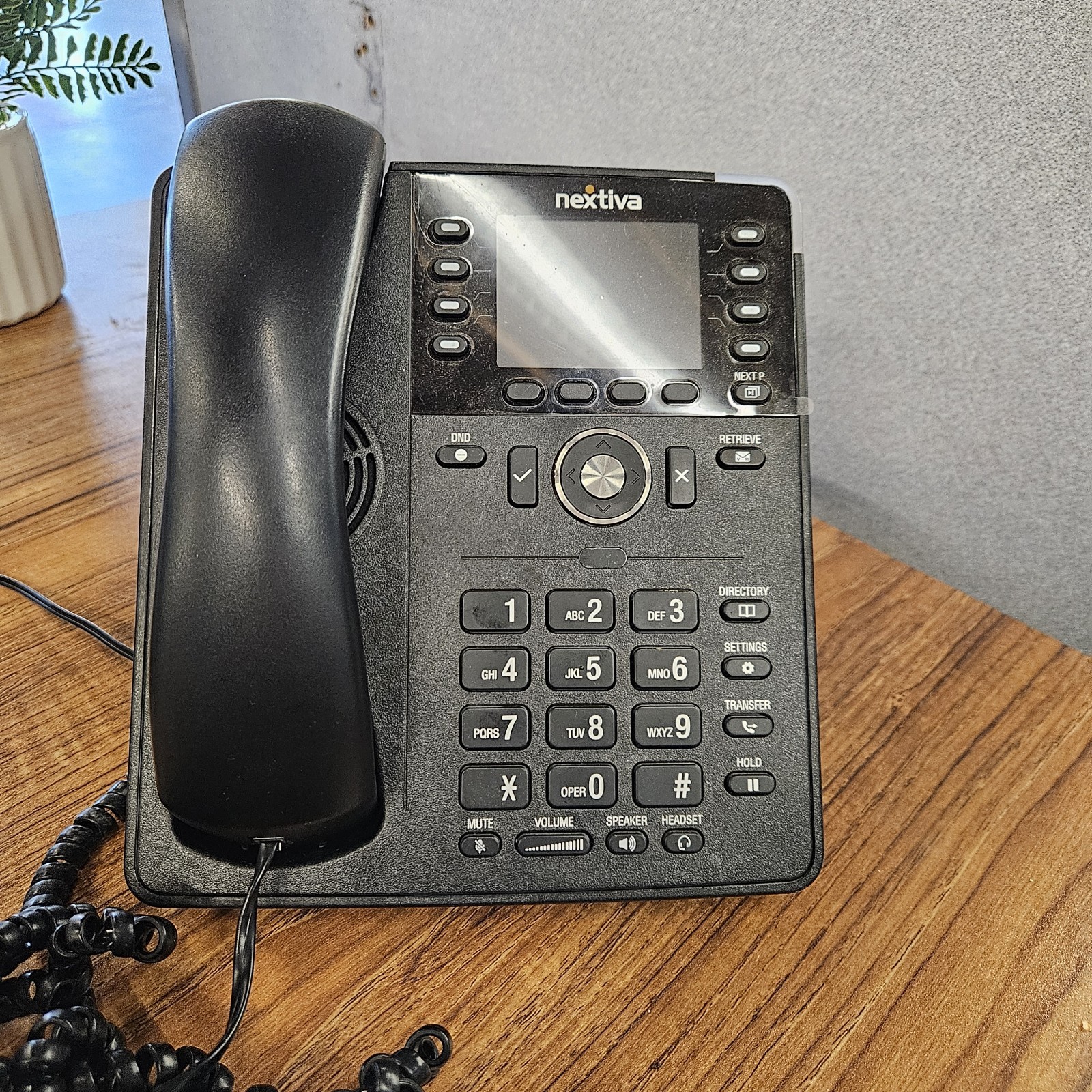 Nextiva X-835 Multi-line VoIP Business Phone – Black