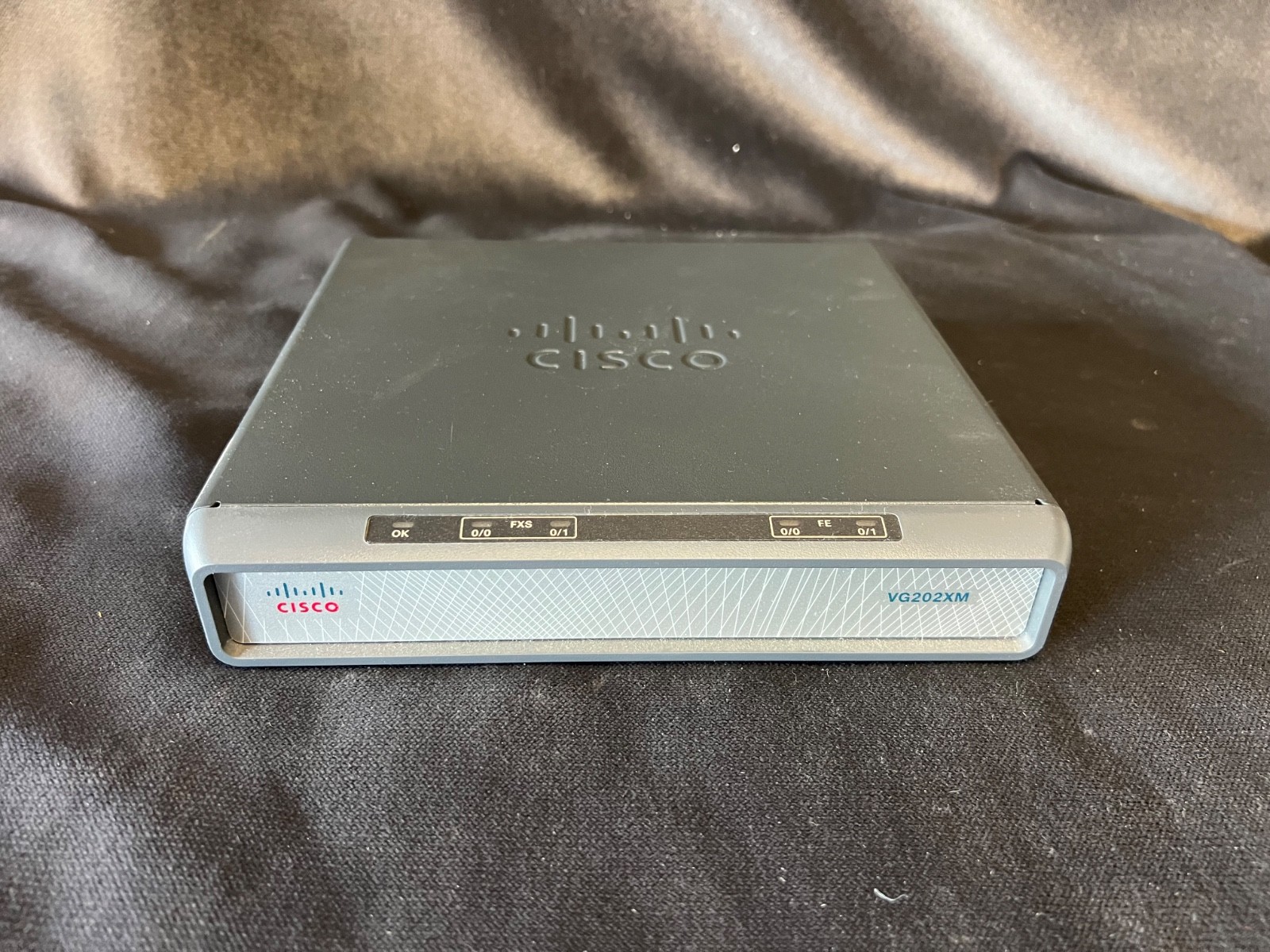 Cisco VG202XM Analog Voice Gateway VoIP w/Power Adapter