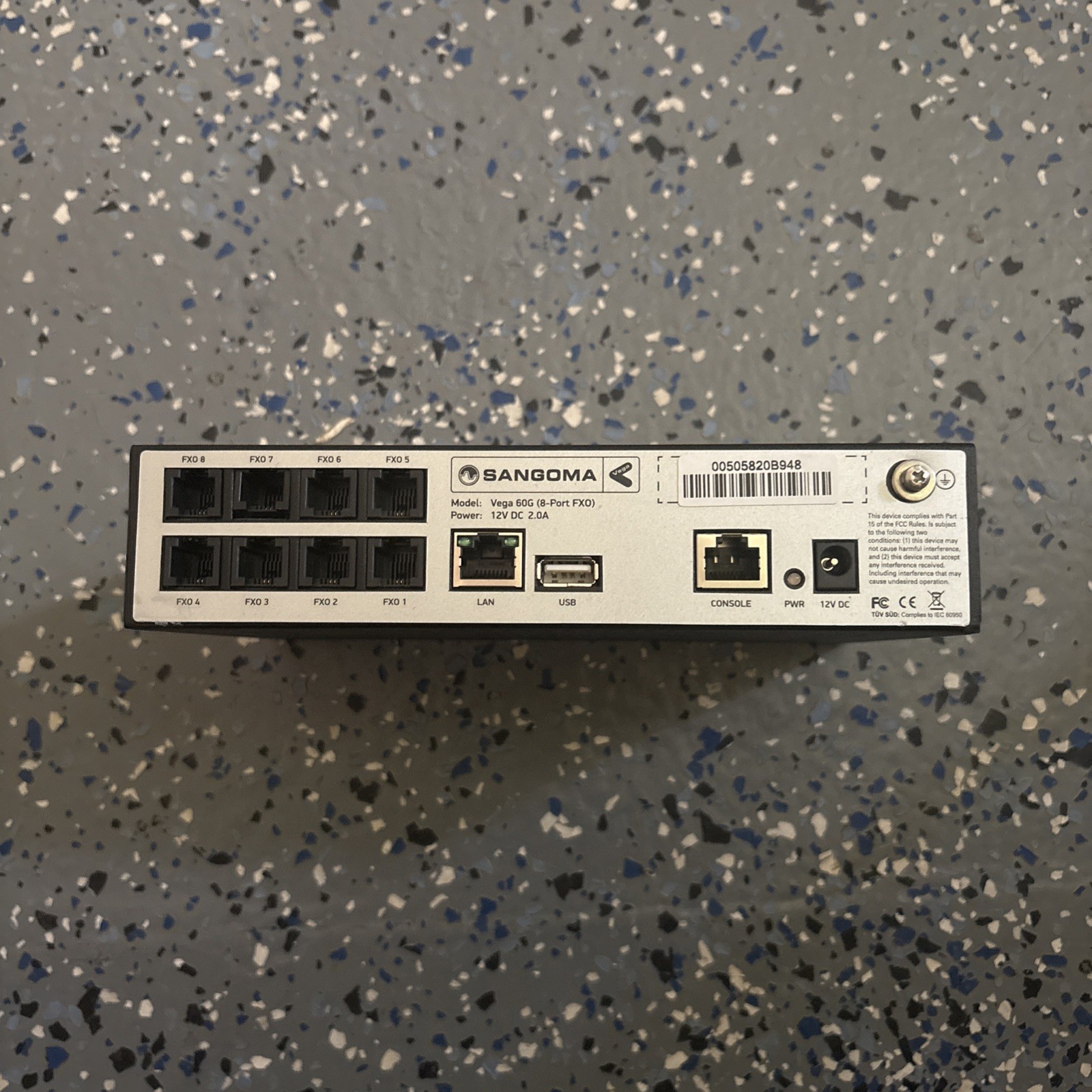 SANGOMA Vega 60G 8 Port FXS Gateway VEGA 60G IP Telephony Gateway